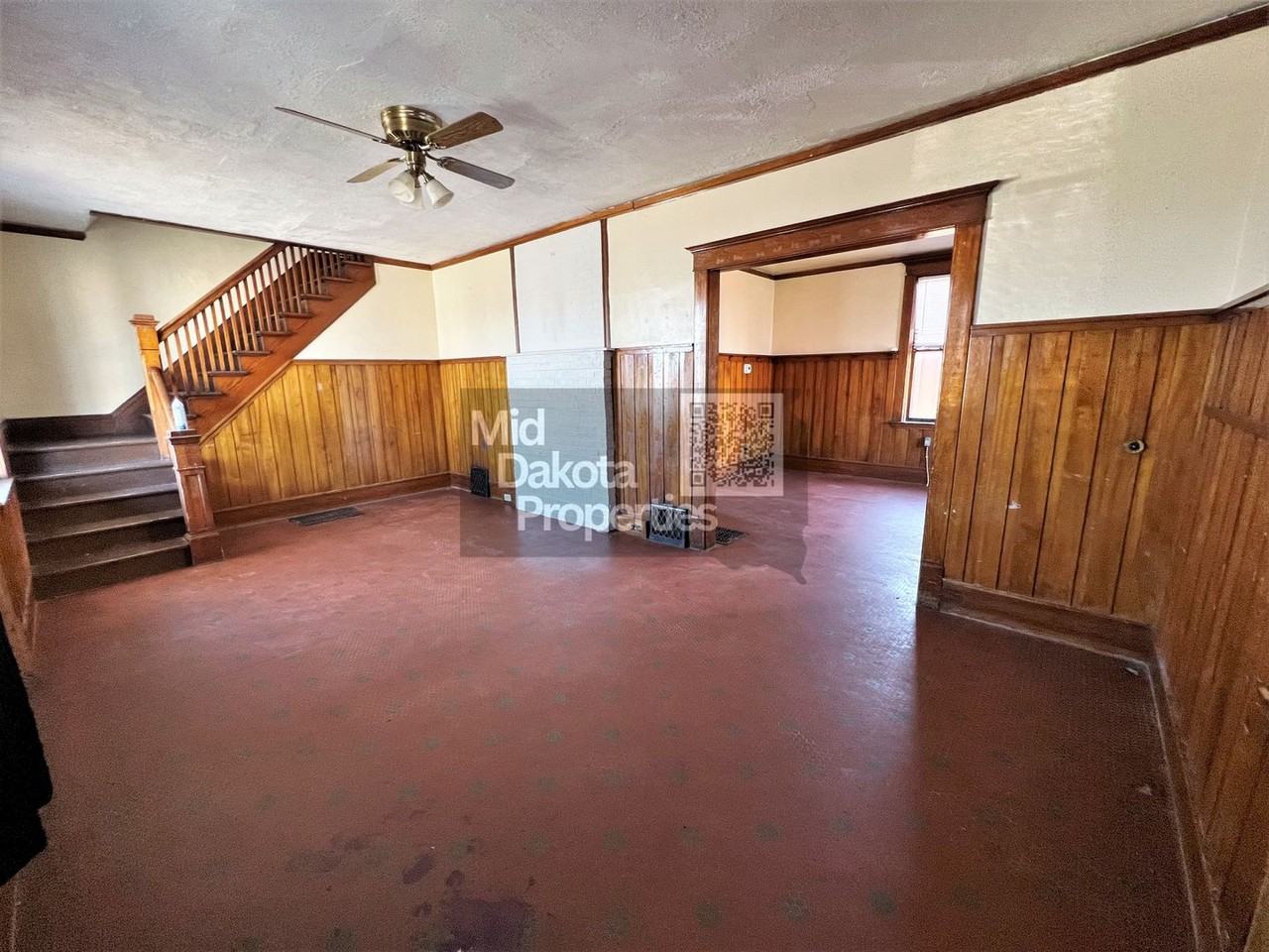 115 N Sanborn Blvd - Photo 3 of 16