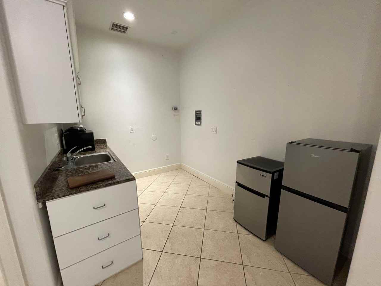 4116 15th Avenue Southwest - Photo 4 of 7