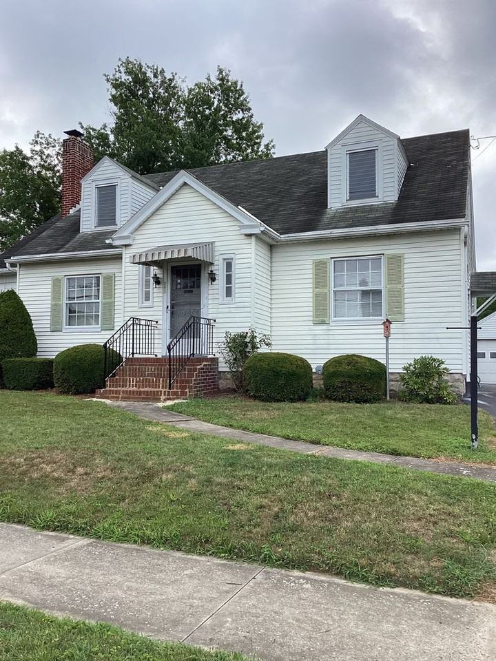 225 N Grant St - Photo 2 of 50