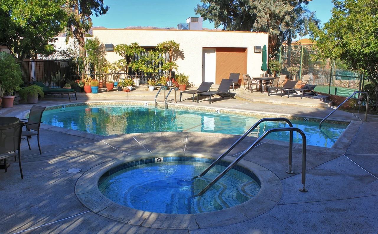 Franklin Townhomes - Photo 3 of 10