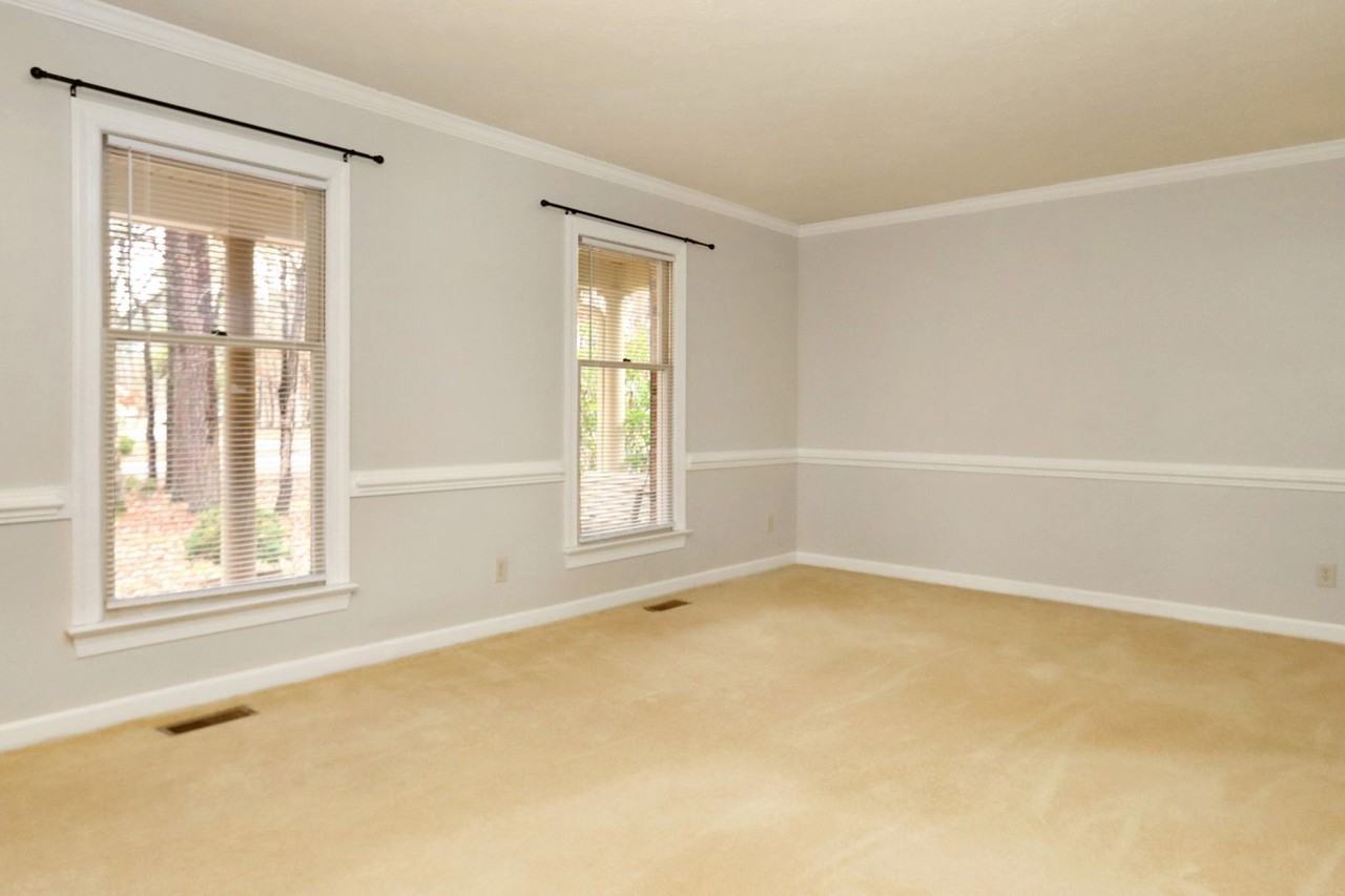 227 Aspen Blvd - Photo 6 of 34