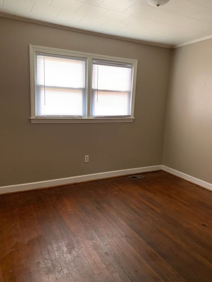 235 Eastbrook Dr - Photo 3 of 8