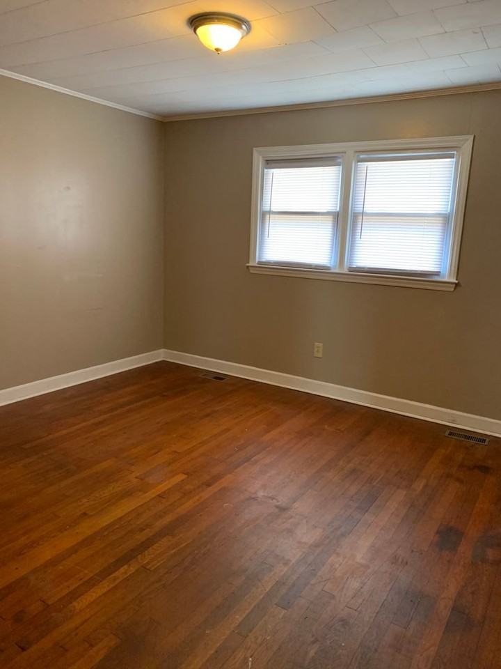 235 Eastbrook Dr - Photo 5 of 8