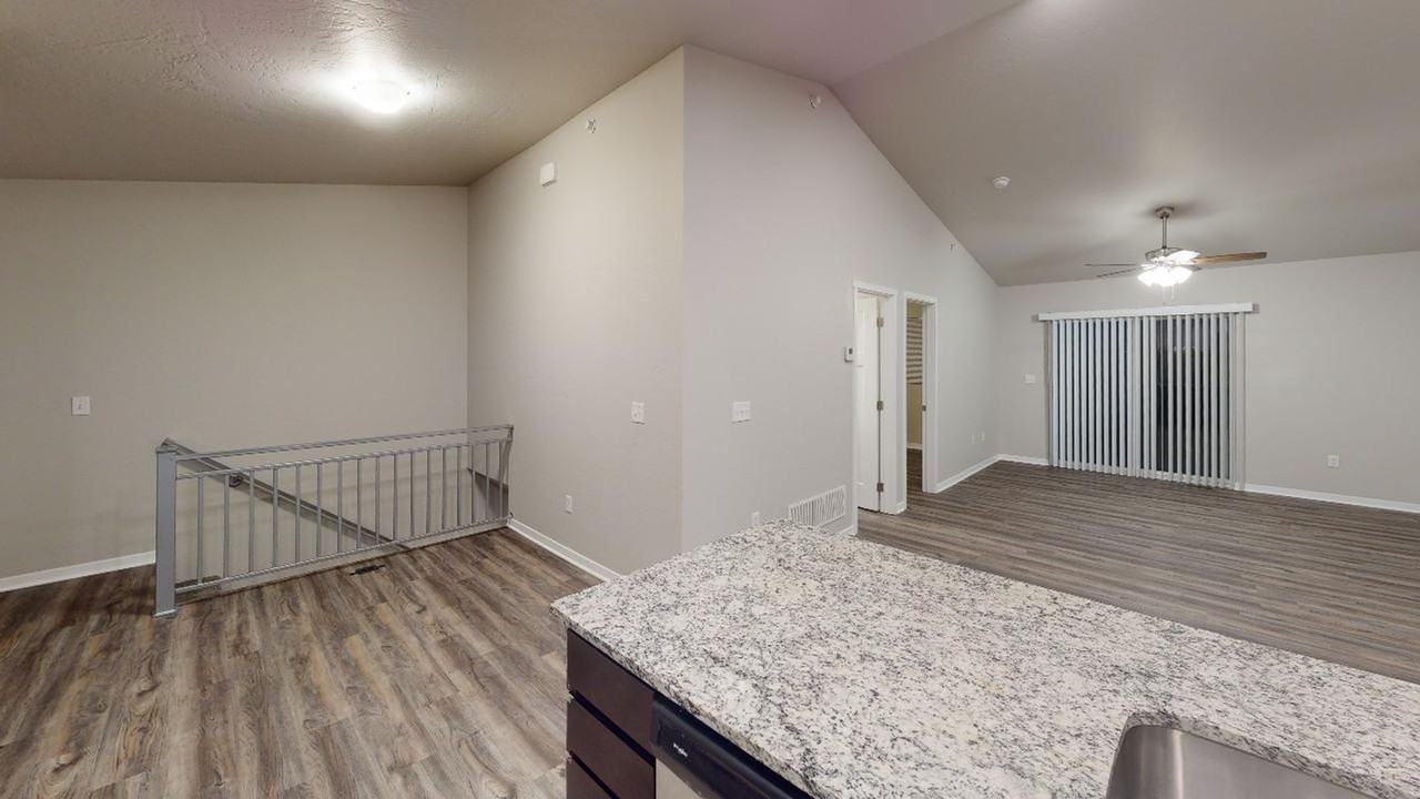 607 Liberty Park Dr - Photo 3 of 10