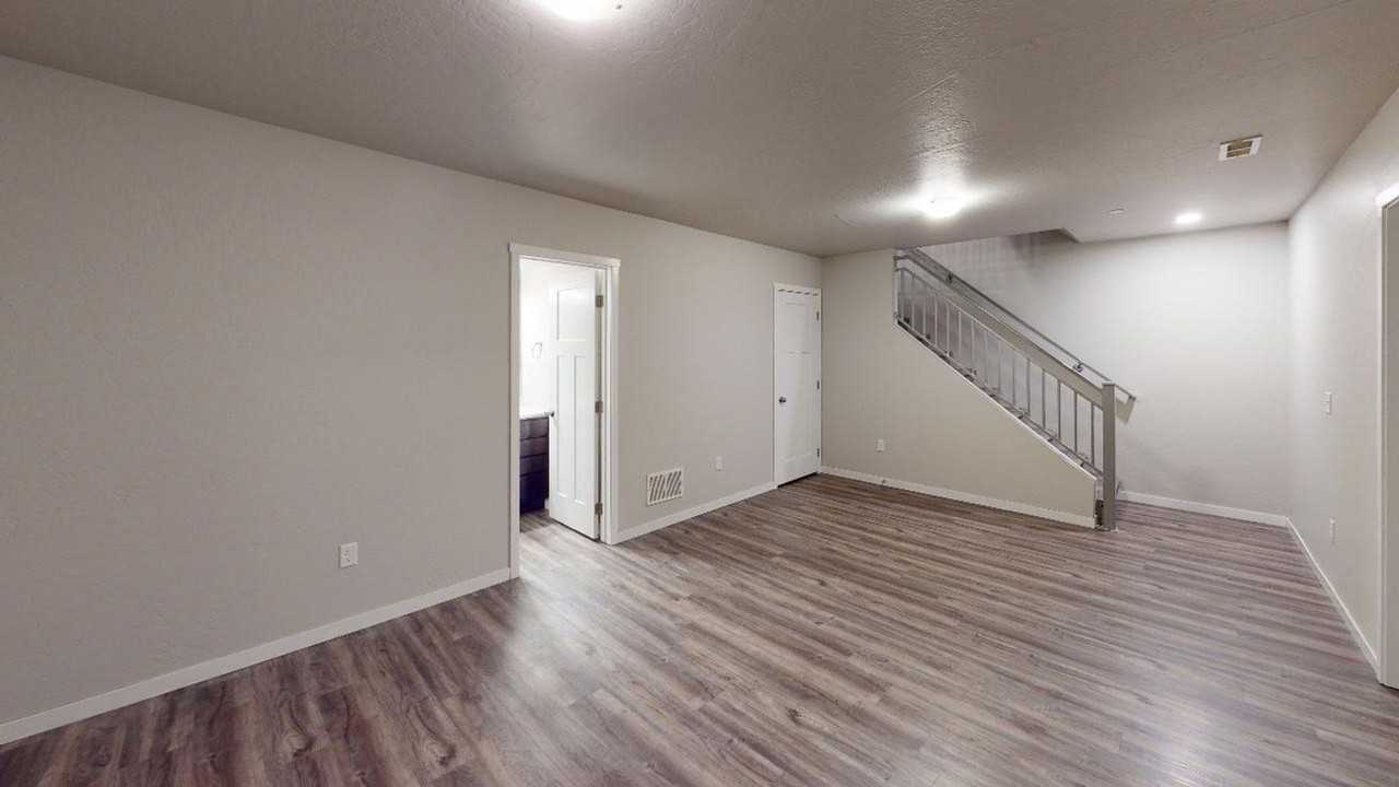 607 Liberty Park Dr - Photo 6 of 10