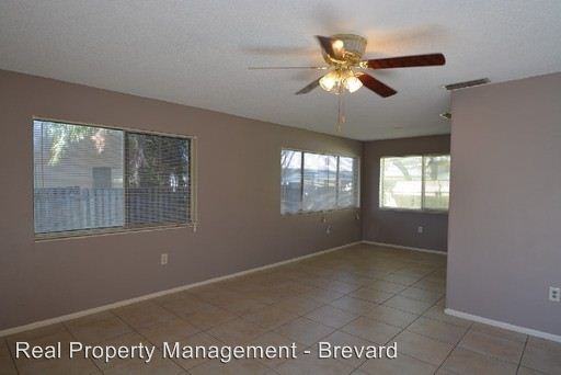 125 S Suzanne Ct - Photo 2 of 9