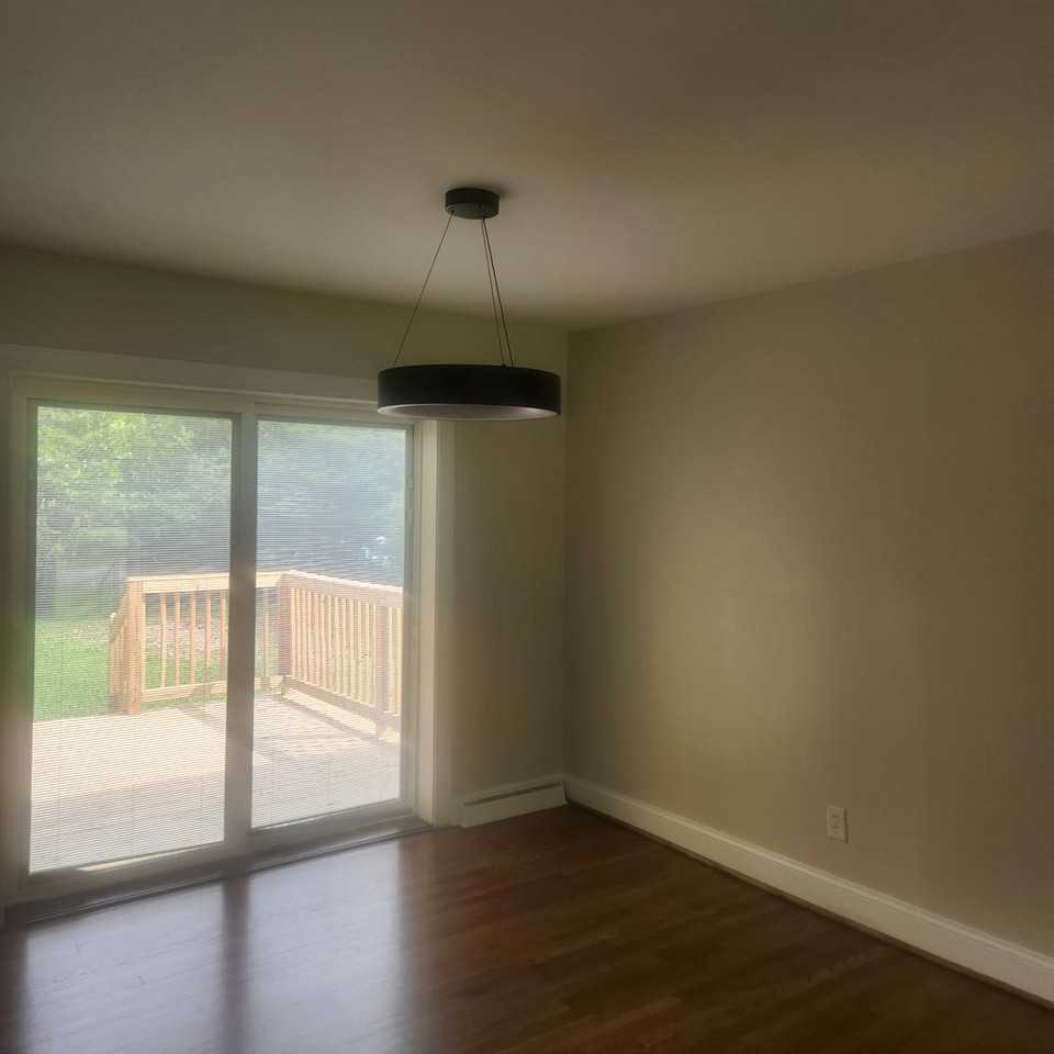 107 Chestnut Dr - Photo 3 of 12