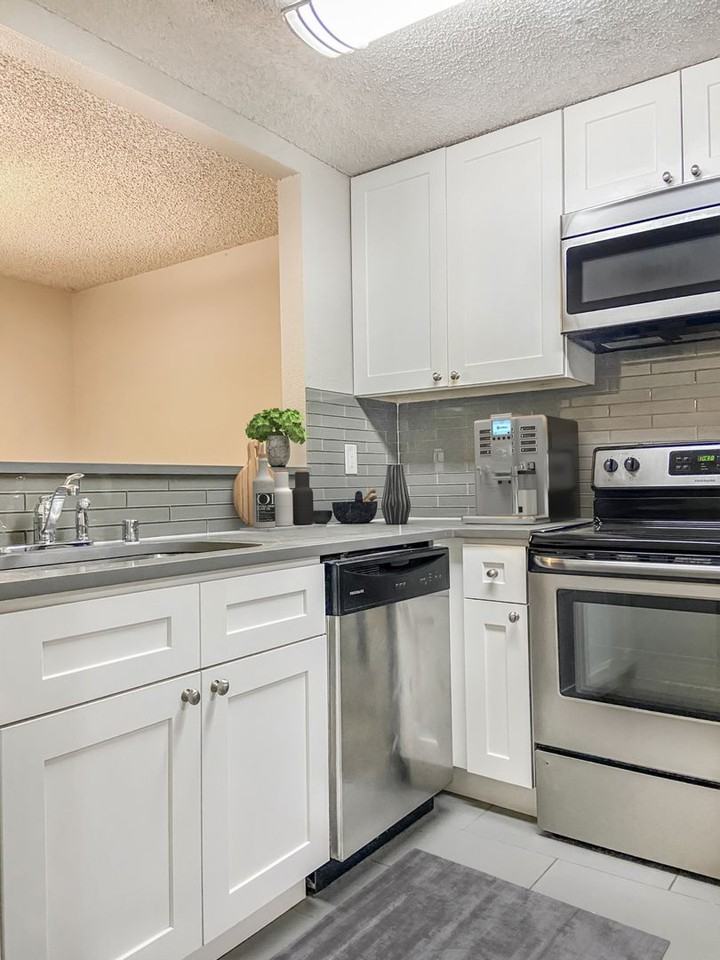 Village Gardens - Photo 5 of 16