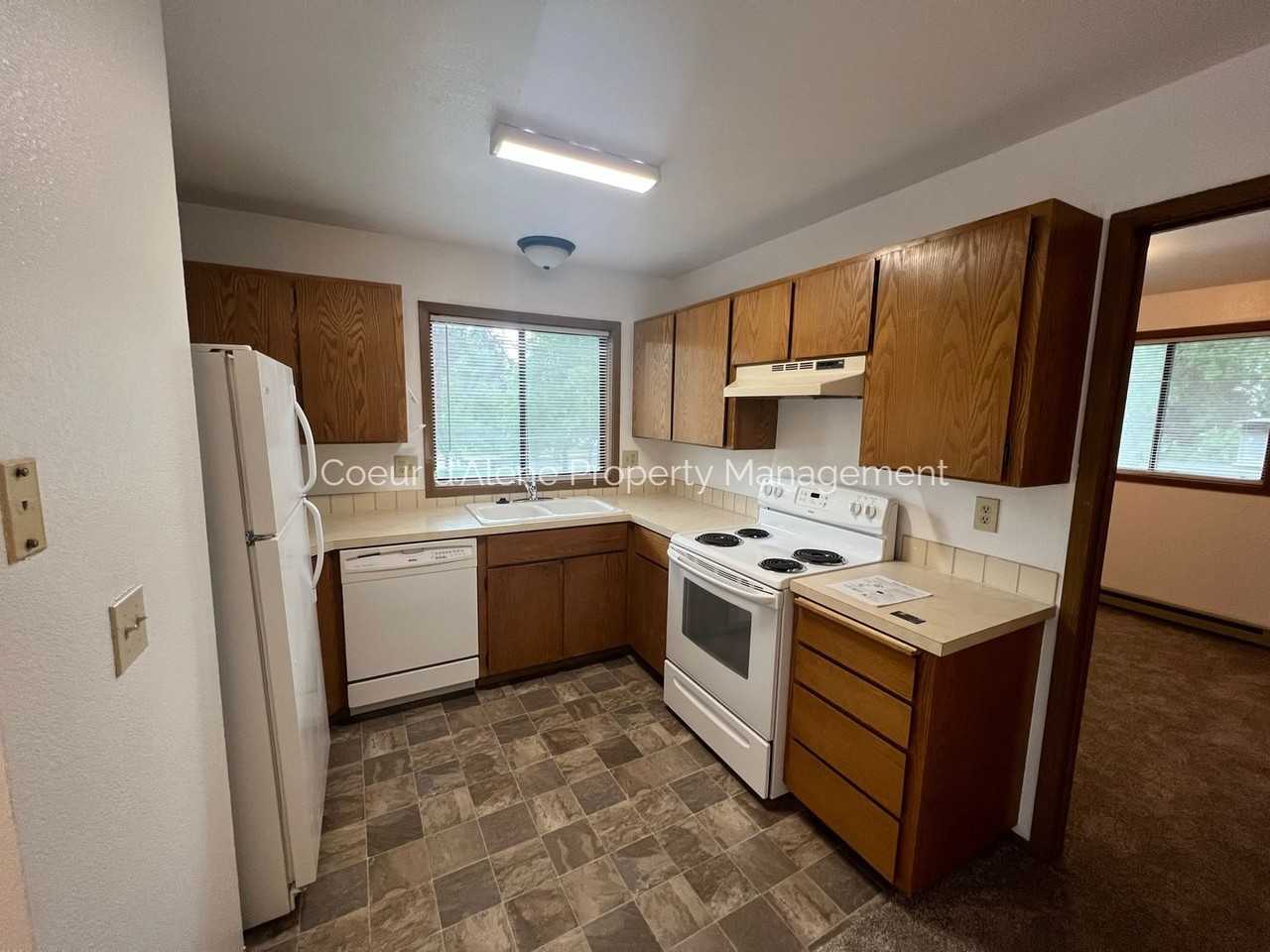 623 E Whispering Pines Ln - Photo 6 of 12