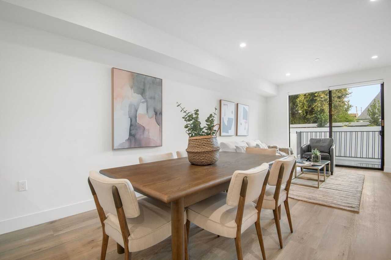 8326 Blackburn Ave. - Photo 5 of 21