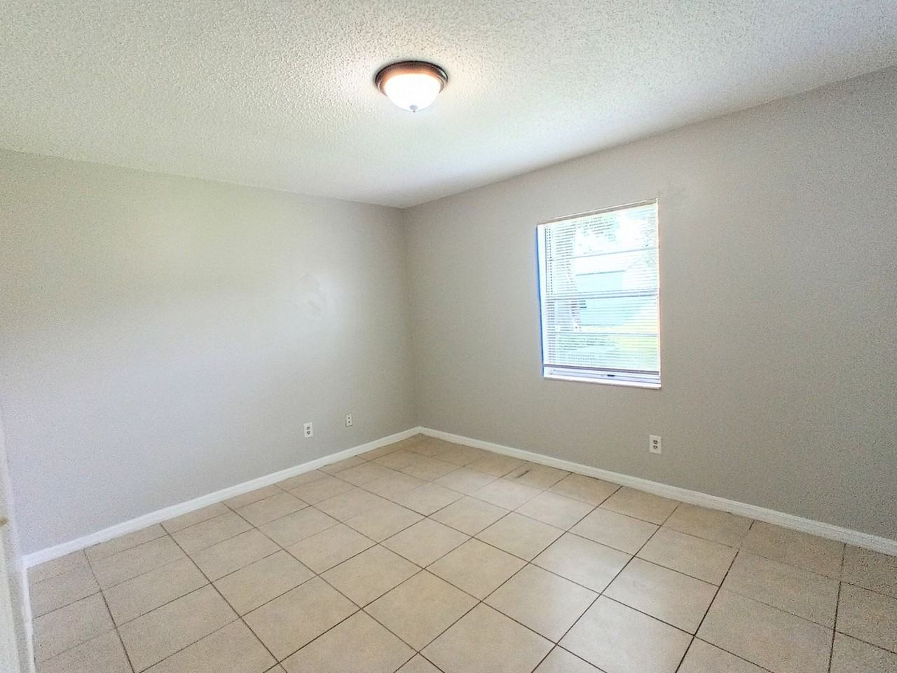 2427 Chase Ave #B - Photo 7 of 8