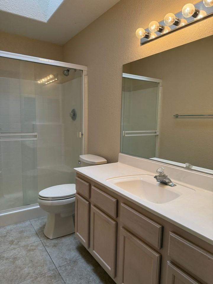 2135 Cosnina Dr - Photo 7 of 17