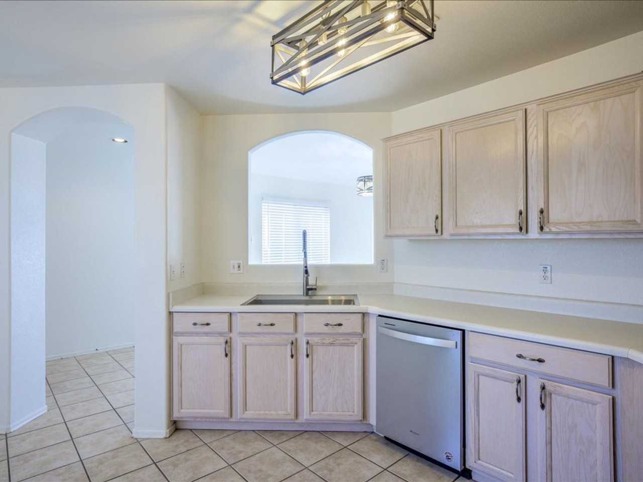 7435 E Cross Ridge Pl - Photo 3 of 21