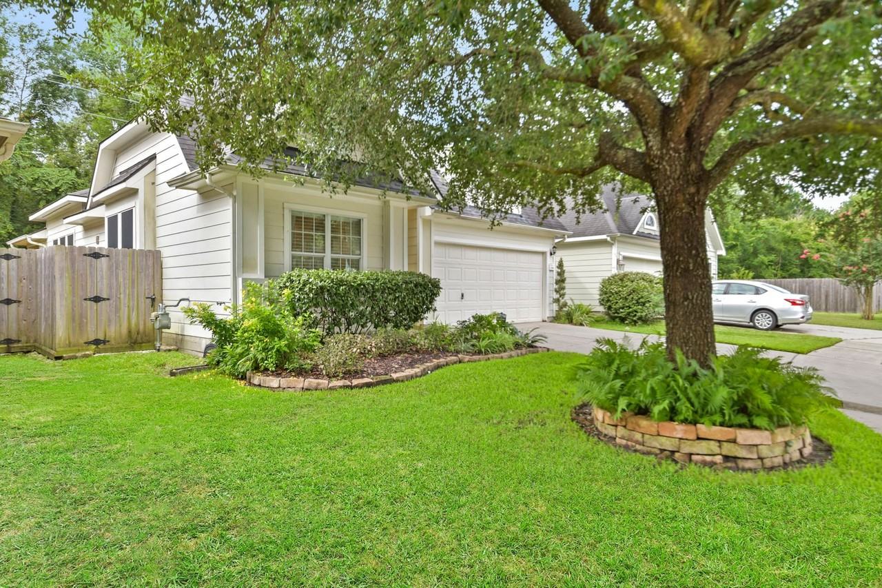 12806 Pecan Shores Drive - Photo 4 of 32