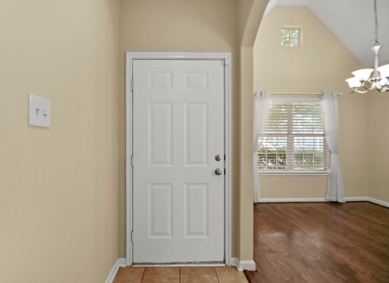 12806 Pecan Shores Drive - Photo 6 of 32