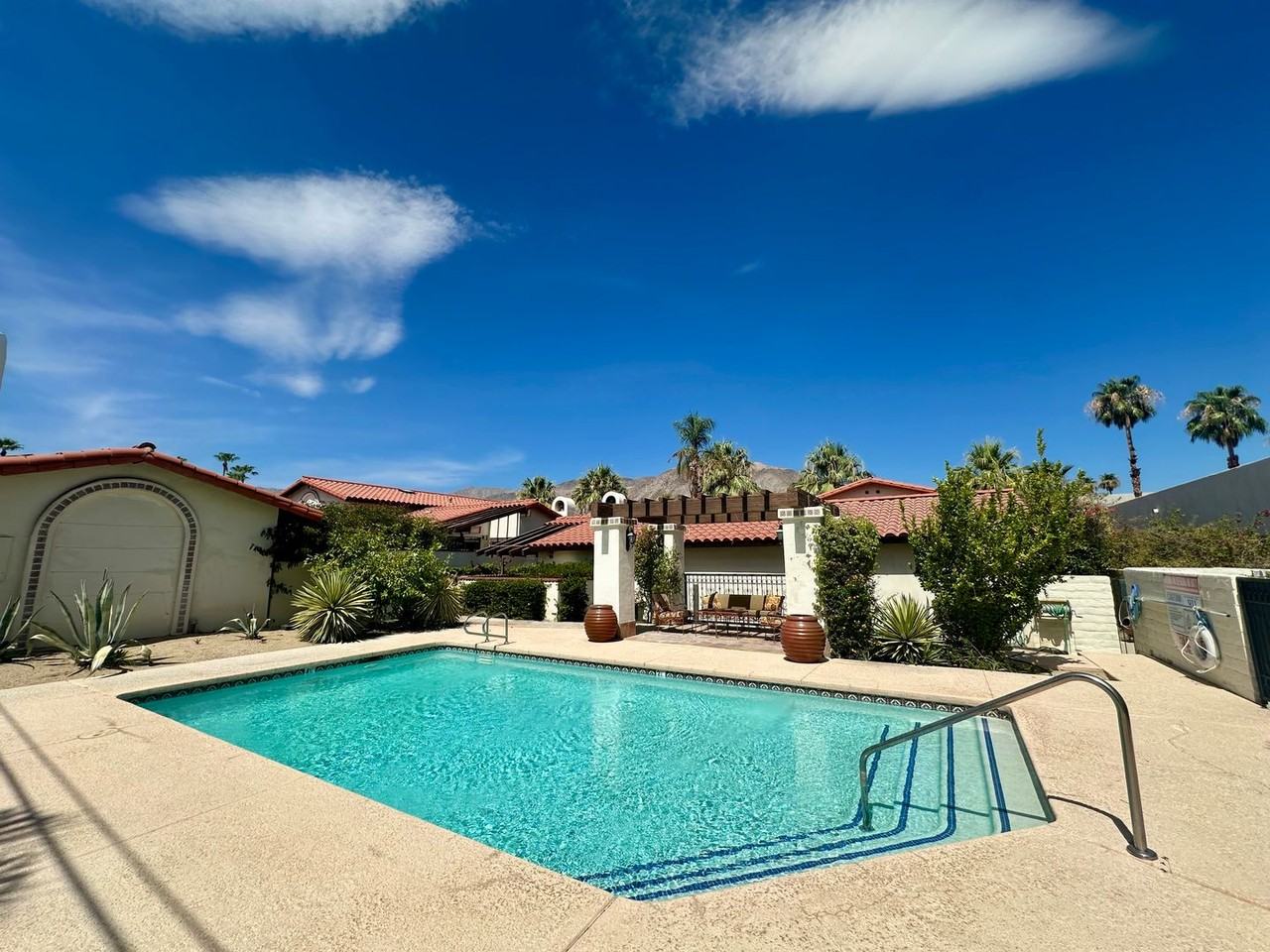 45550 Ocotillo Dr - Photo 2 of 22