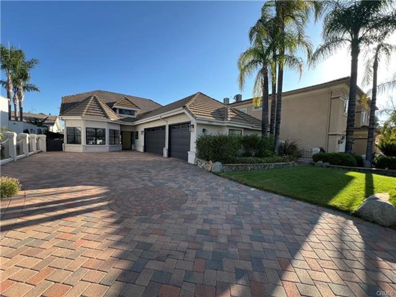 22323 Tumbleweed Dr - Photo 2 of 50