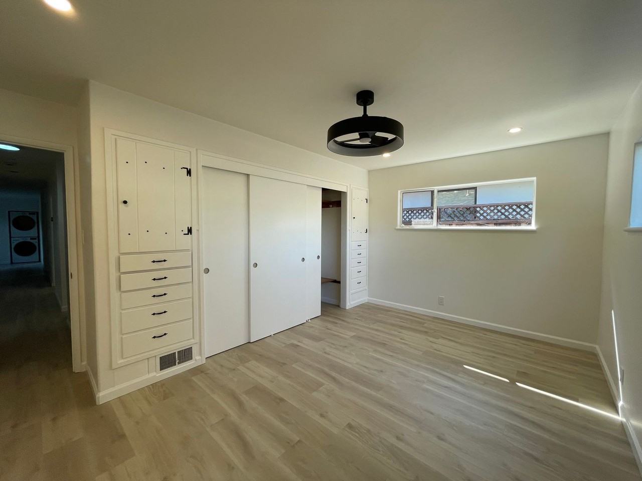 2746 Cowper St - Photo 5 of 16