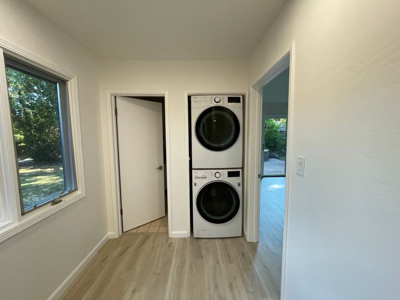 2746 Cowper St - Photo 6 of 16
