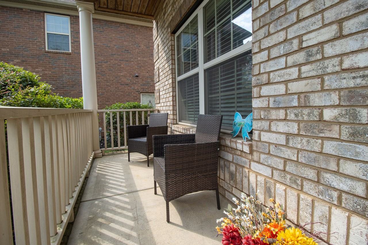 342 Woodmill Cir - Photo 4 of 46