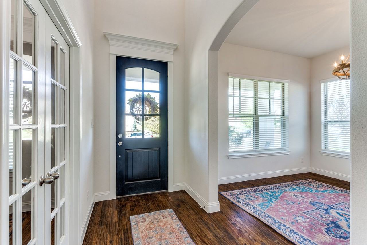 861 Highlands Ave - Photo 5 of 31
