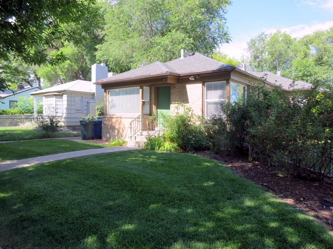 1518 S Green St - Photo 3 of 22