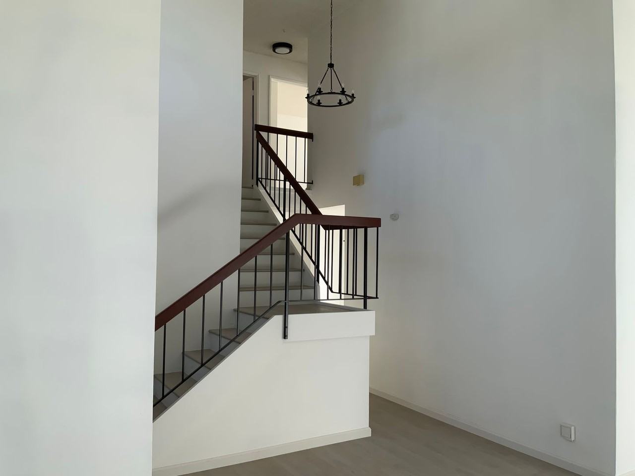 424 Sparrow Dr - Photo 2 of 30