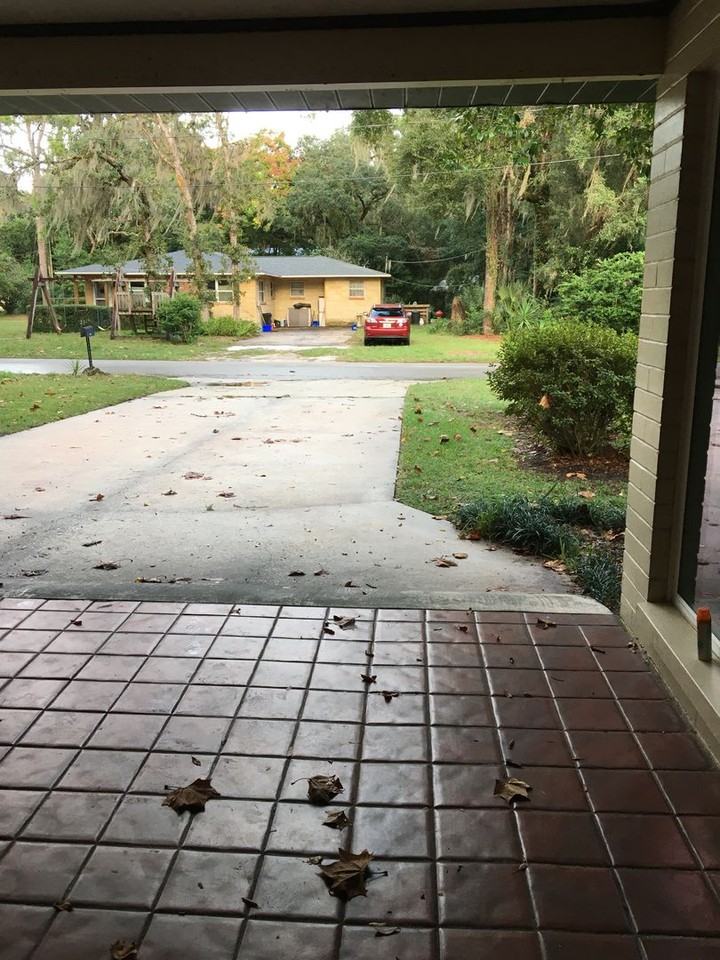 214 Sw 40th St - Photo 2 of 12