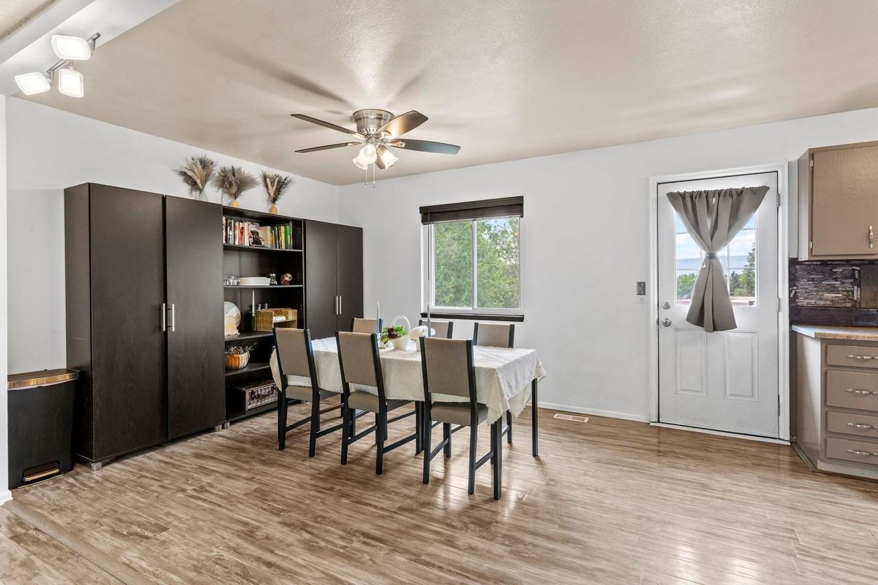 4303 Eastcrest Cir W - Photo 6 of 22