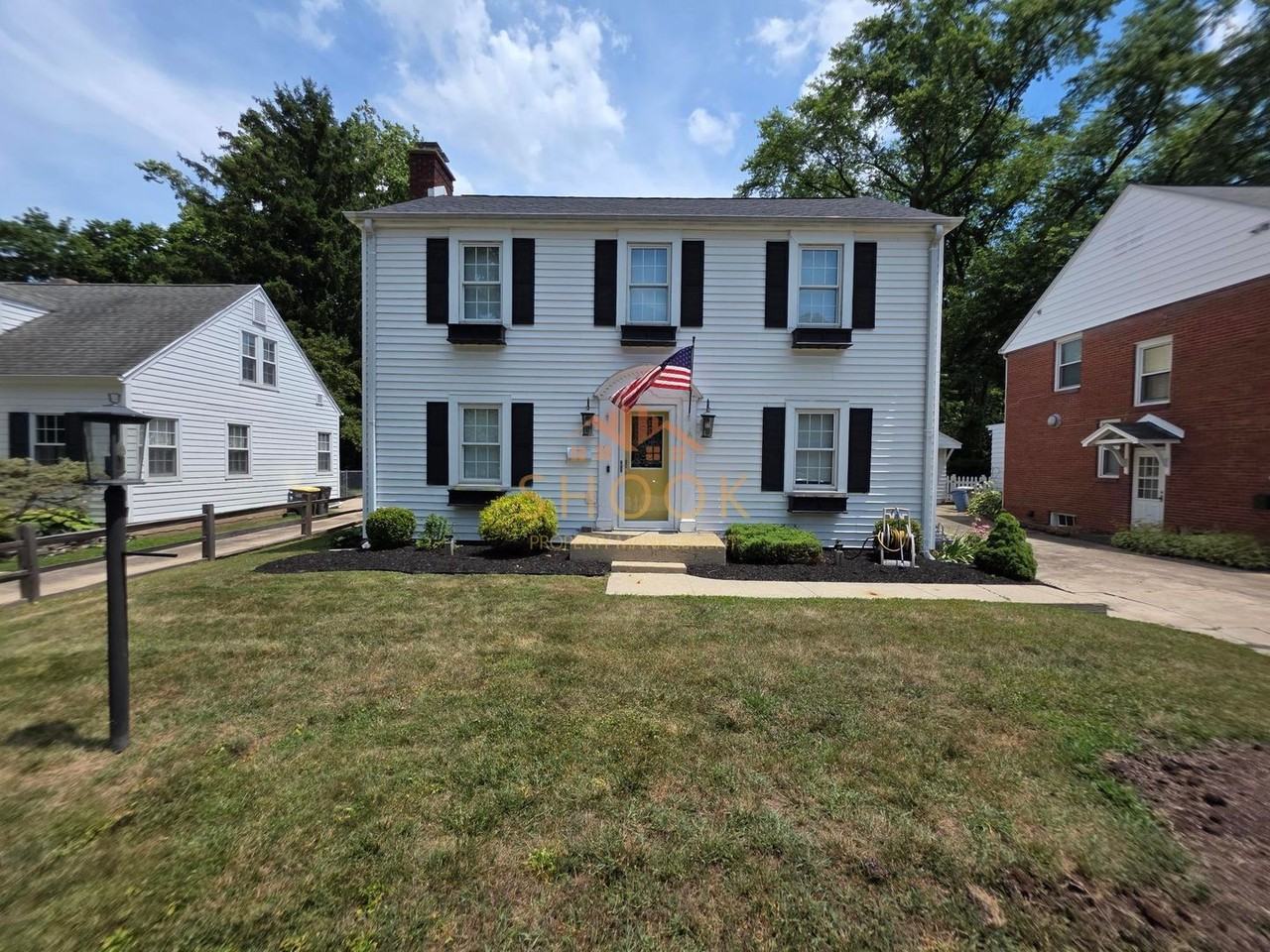 914 Vine St - Photo 2 of 30