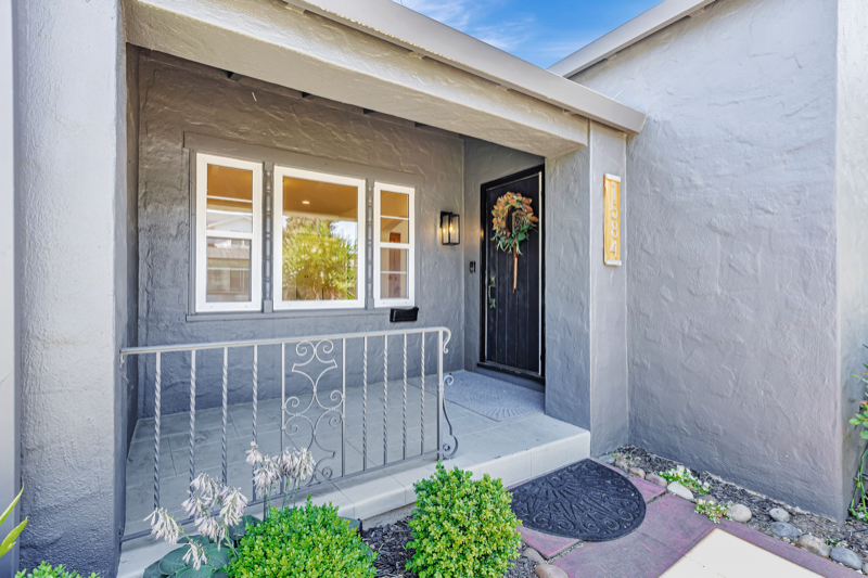 1584 Keesling Ave - Photo 2 of 20