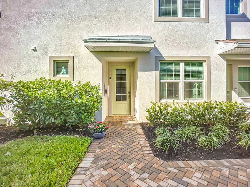 4664 Arboretum Cir #101 - Photo 2 of 20