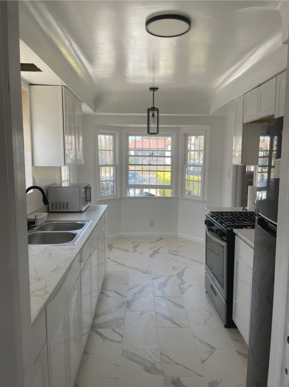 8724 Ruthelen St - Photo 2 of 20