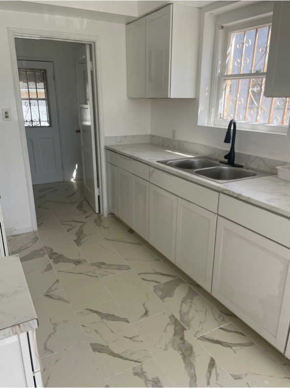 8724 Ruthelen St - Photo 3 of 20