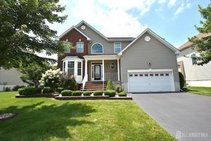 featured image of 25 Maxwell Rd