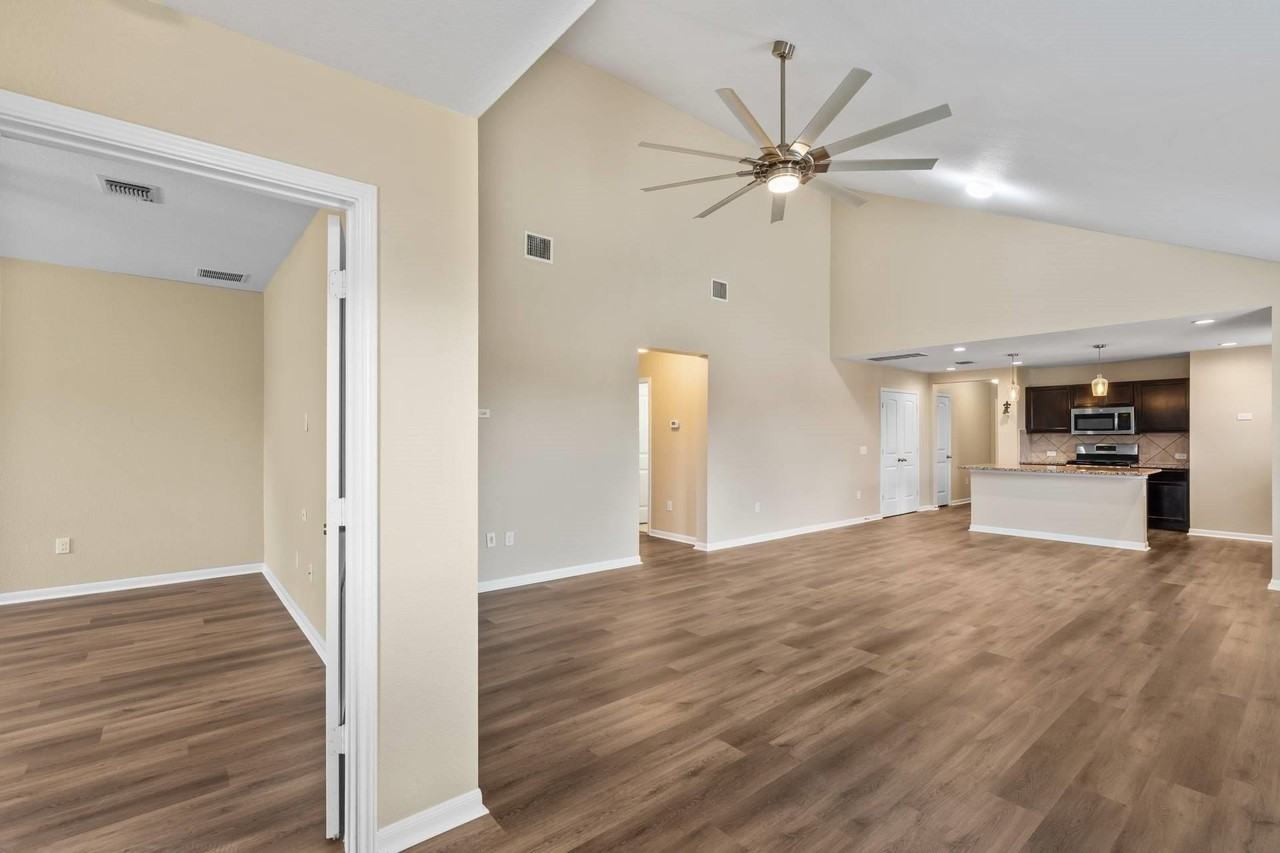 900 Canvasback Creek Dr - Photo 5 of 15