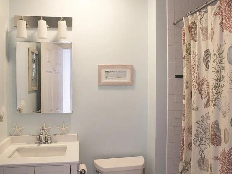 764 E 6th St - Photo 7 of 11