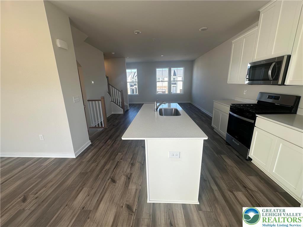 7646 Clayton Ave - Photo 7 of 28