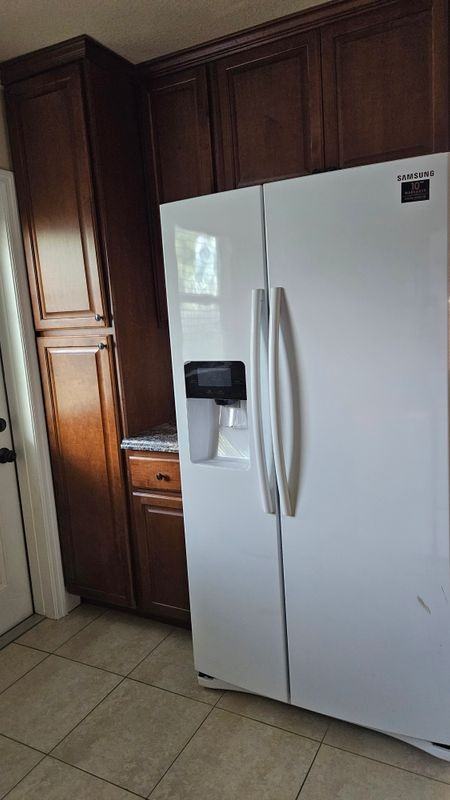 242 N Brevard Ave - Photo 2 of 20