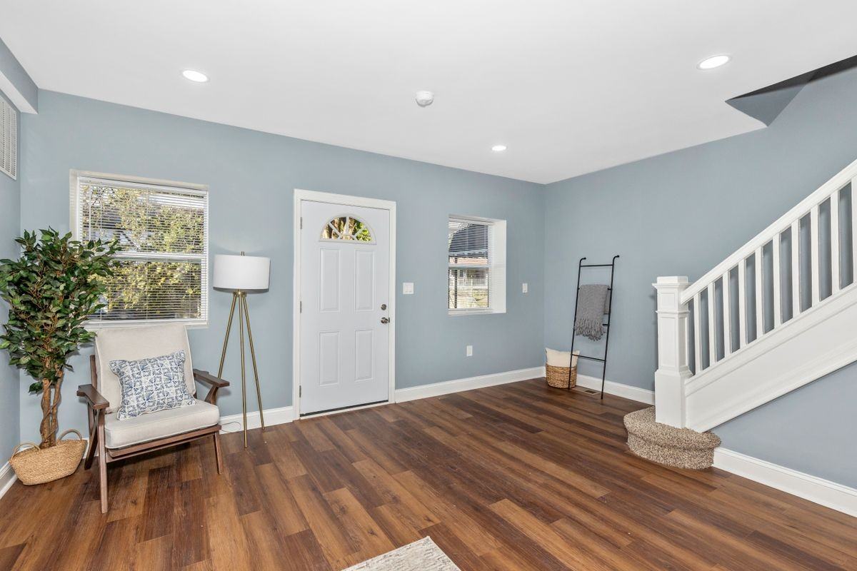 5443 Jonquil Ave - Photo 3 of 15