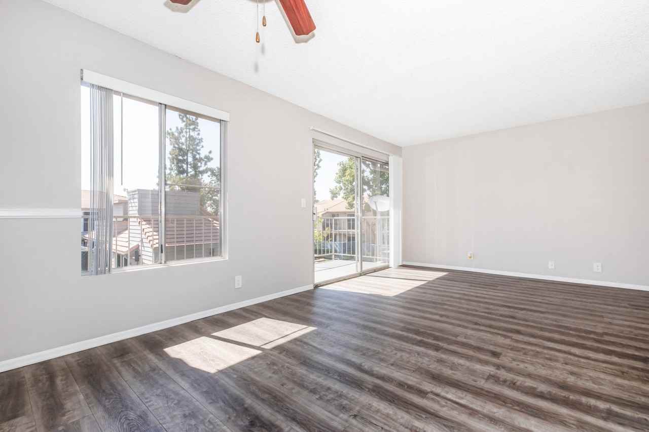 Sierra Vista Apartments - Photo 5 of 40