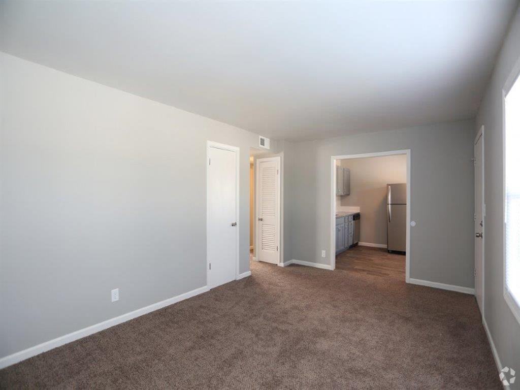 Melrose Place Apartments - Photo 4 of 8