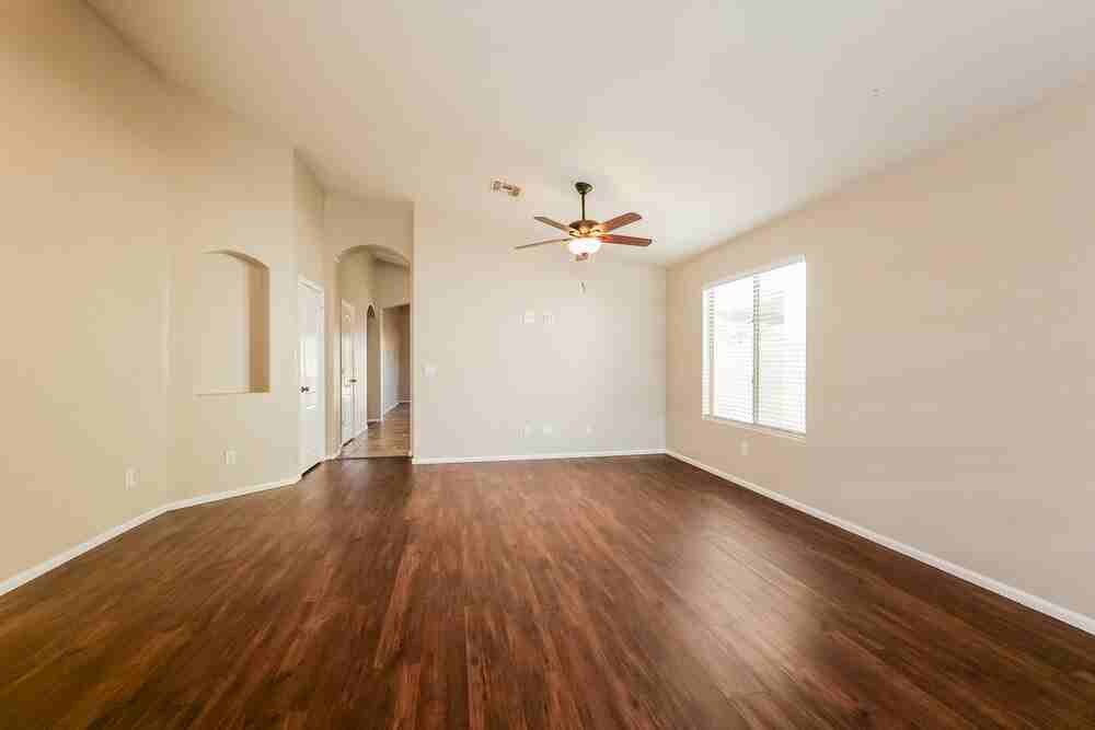 1649 E Leslie Ave - Photo 5 of 16