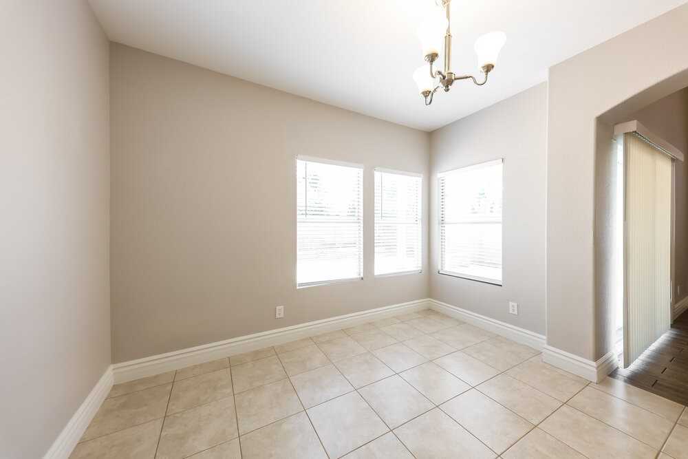 3424 E Rockwood Dr - Photo 7 of 17