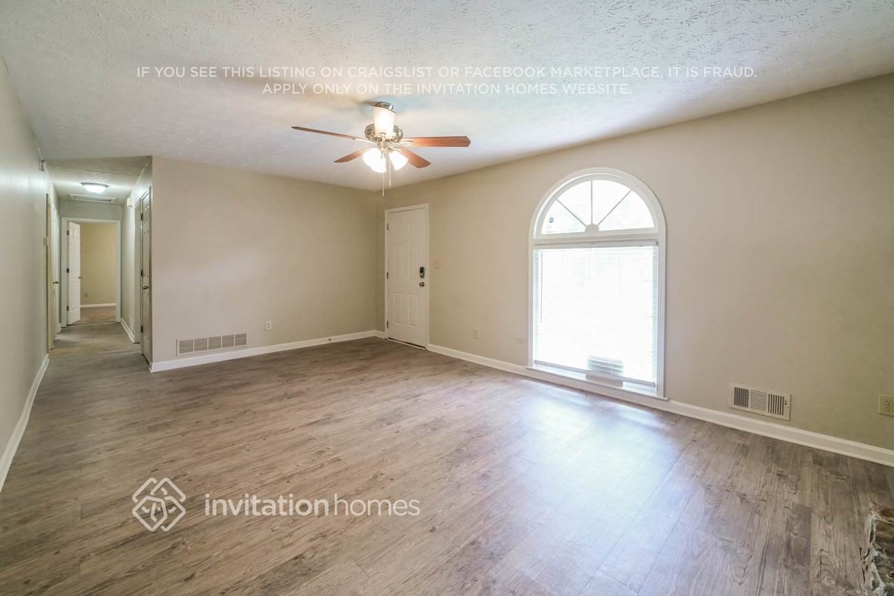 105 Waterway Trl - Photo 5 of 18