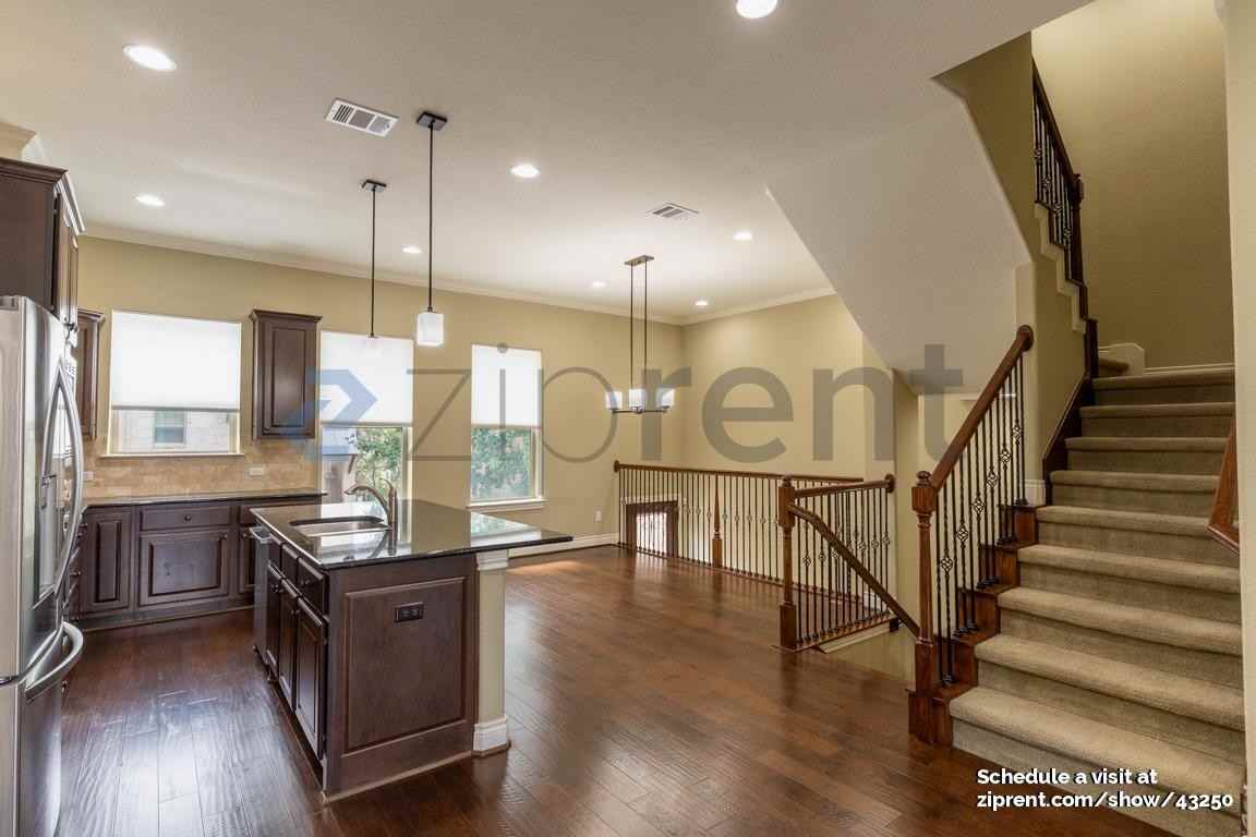 1025 Highknoll Ln - Photo 2 of 28