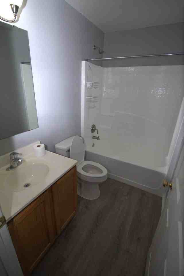 Thomasdale Ave - Photo 3 of 7