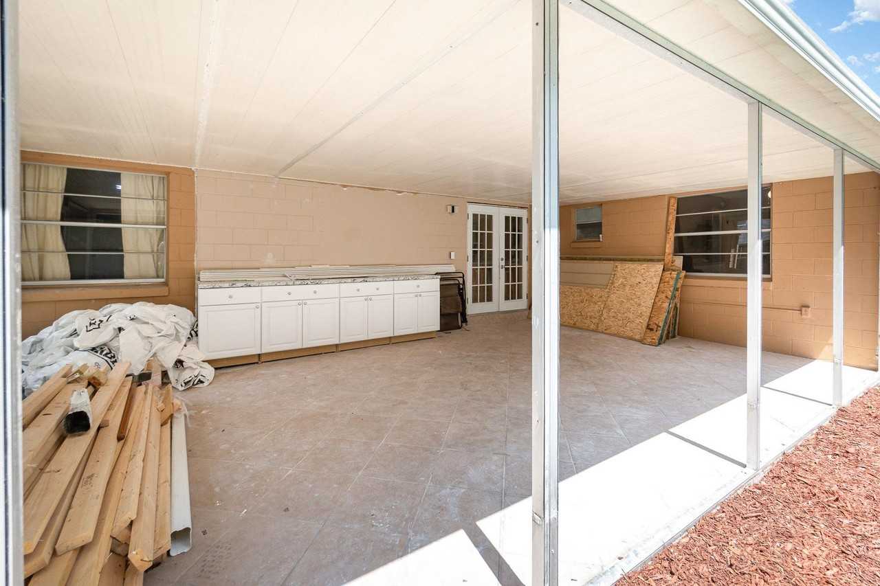 Weathersfield Ave - Photo 7 of 16