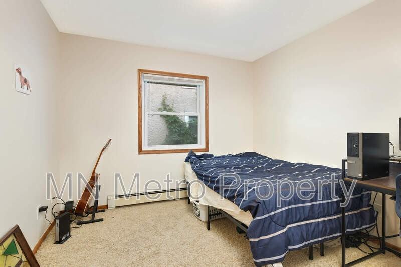 609 Pierce St Ne #609 - Photo 2 of 14
