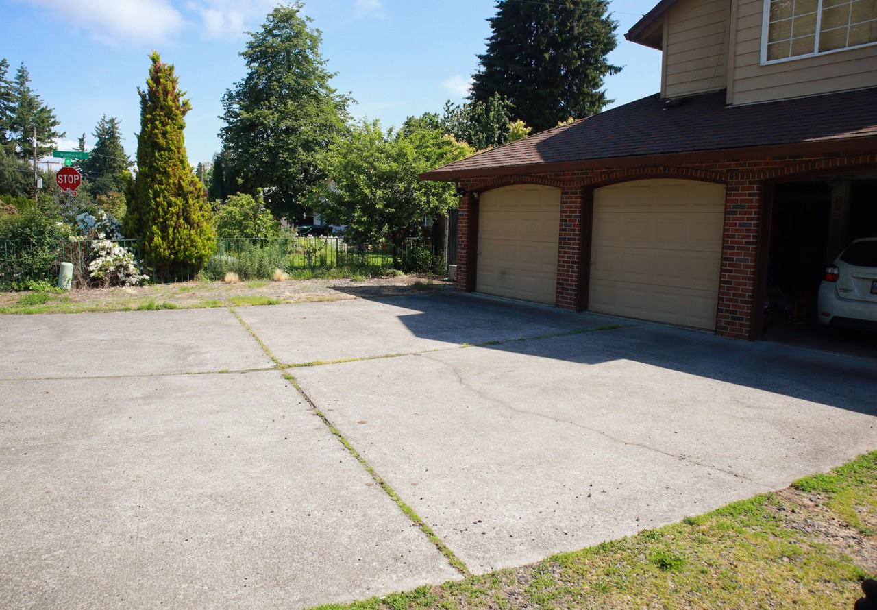 3012 Southeast 157th Avenue #NA - Photo 4 of 22